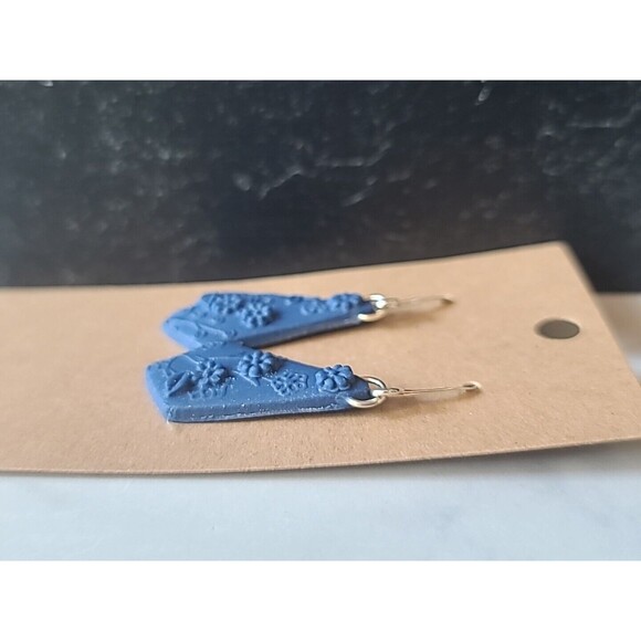 Polymer Clay Blue Floral Dangling Pierced Earrings New - Picture 5 of 10